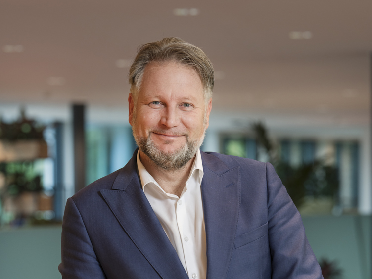 Staande portretfoto Martijn Dadema (MED)